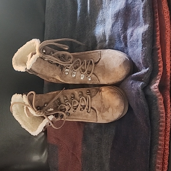 Ankle boots - Picture 2 of 2